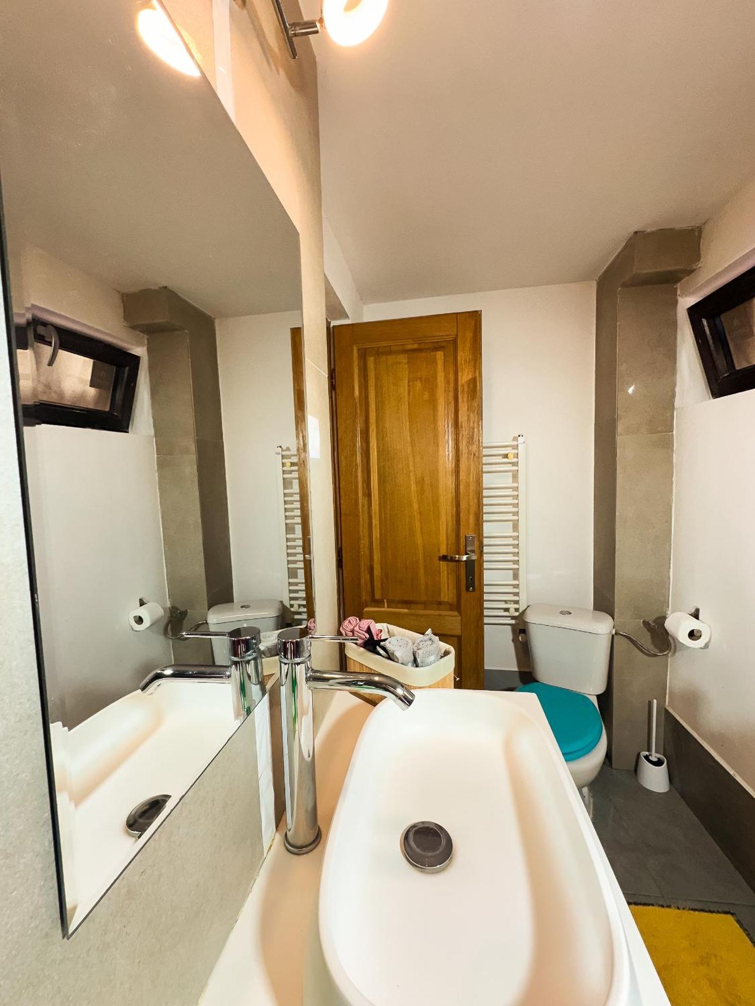 Venus Central Lux Studio Craiova Bagian luar foto
